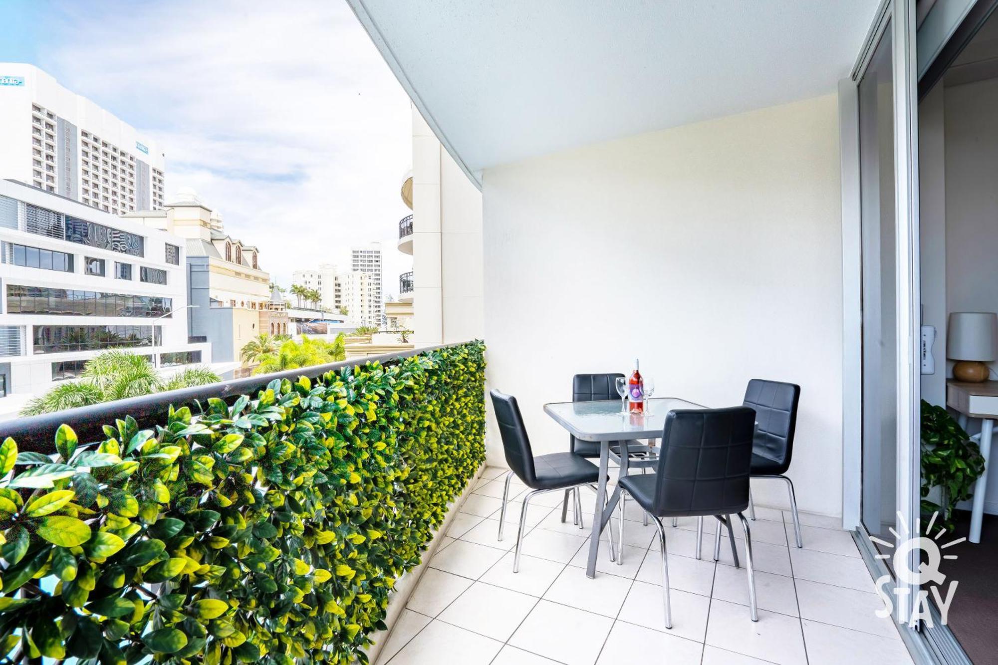 Chevron Renaissance Surfers Paradise Mid Week Madness Deal - Q Stay Χρυσή Ακτή Εξωτερικό φωτογραφία