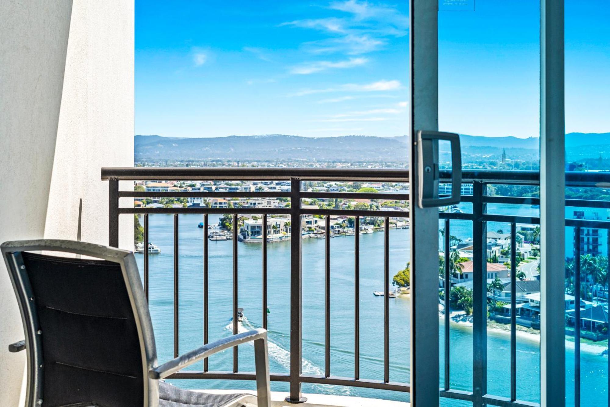 Chevron Renaissance Surfers Paradise Mid Week Madness Deal - Q Stay Χρυσή Ακτή Εξωτερικό φωτογραφία