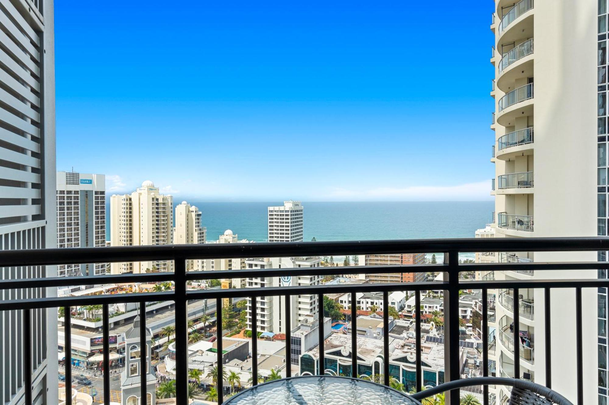 Chevron Renaissance Surfers Paradise Mid Week Madness Deal - Q Stay Χρυσή Ακτή Εξωτερικό φωτογραφία